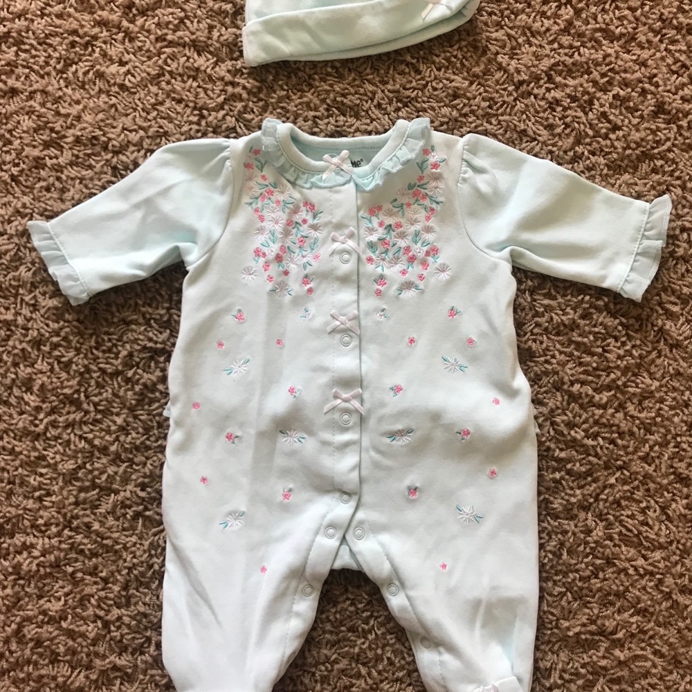 Newborn bundle - Picture 3 of 5